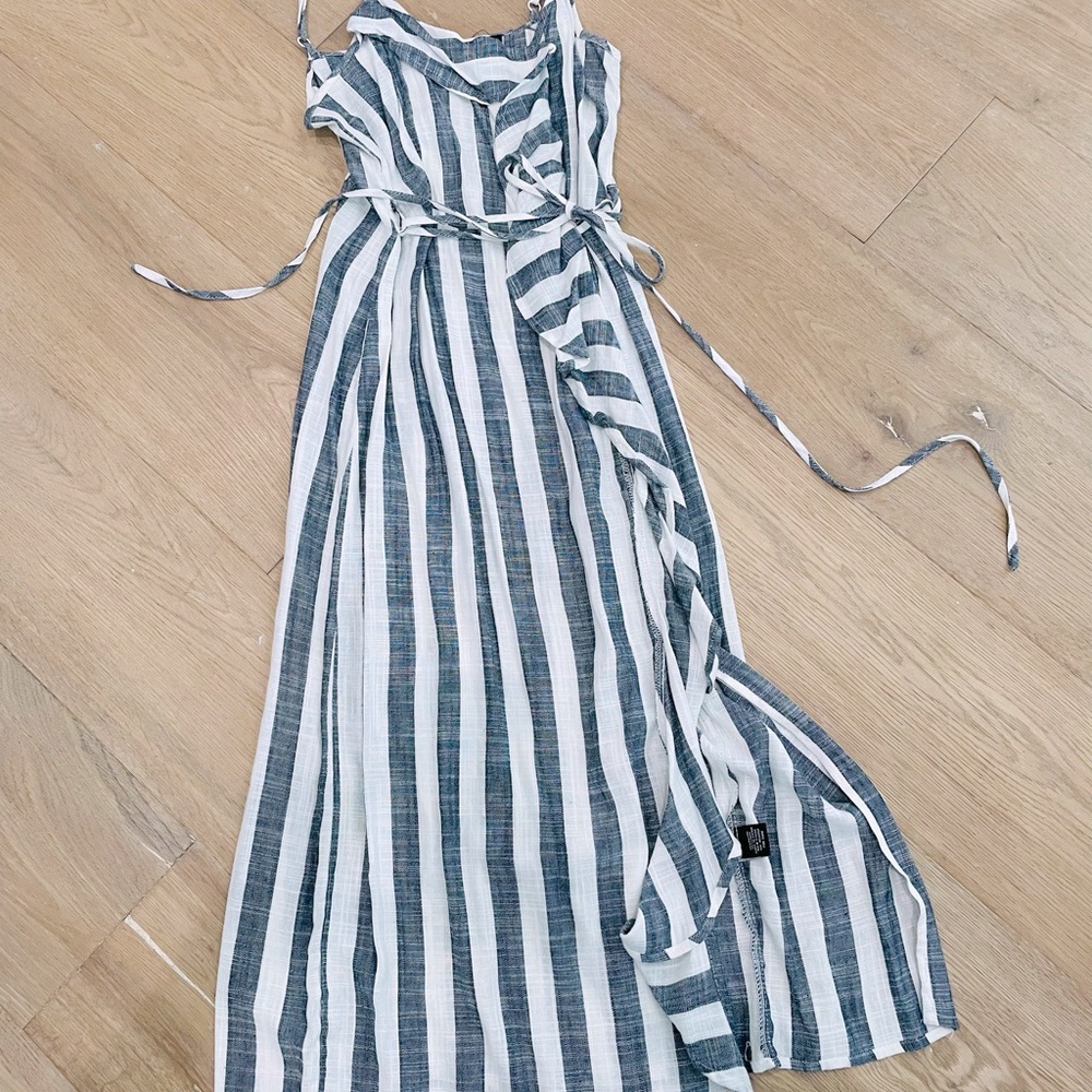Ruffle striped knee length dress with slit